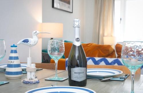 Rhosneigr Casa | Pass the Keys Breeze Cottage 2 bed Beach property