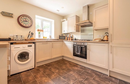 Hinstock Casa | Pass the Keys | Charming Modern Retreat with Private Garden