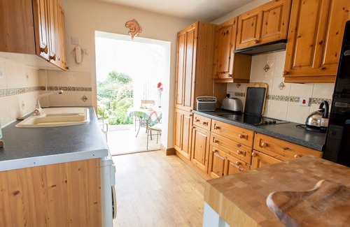 Ludwel Casa | Pass the Keys | Cosy cottage with views over the Shropshire hills