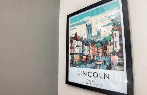 Lincoln Casa | Pass the Keys Dog-Friendly Haven Parking Prime Location