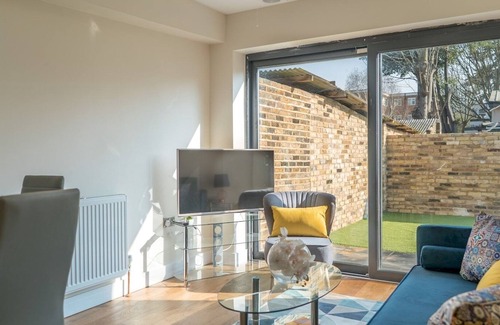 Ealing Apartamento | Pass the Keys | Queen of the Suburbs