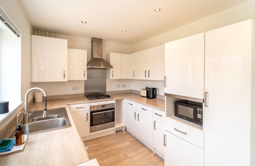 Bicester Casa | Pass the Keys | Experience Bicester Village near our Spacious Home