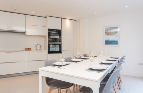 Richmond-upon-Thames Casa | Pass the Keys | Fabulous house central Richmond