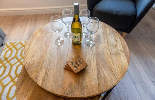 Broseley Apartamento | Pass the Keys Garden View at The Iron House