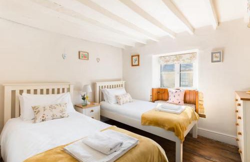 Bourton-on-the-Hill Casa | Pass the Keys Cosy Cottage 17th century Garden Parking