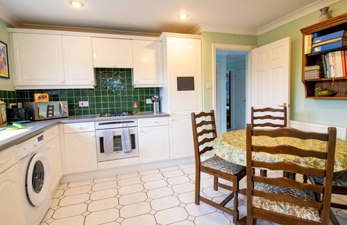 New Romney Casa | Pass the Keys | Hamilton House-Superb location!