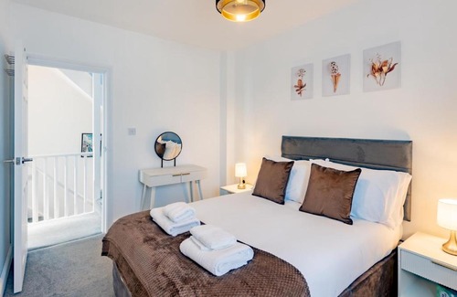 Hawkwell Casa | Pass the Keys Hawkwell Retreat 5 Bedroom home Hockley