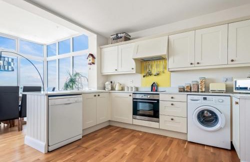 Herne Bay Apartamento | Pass the Keys Jarrahdale Beach House - Stunning Luxurious Holiday Pad by the sea