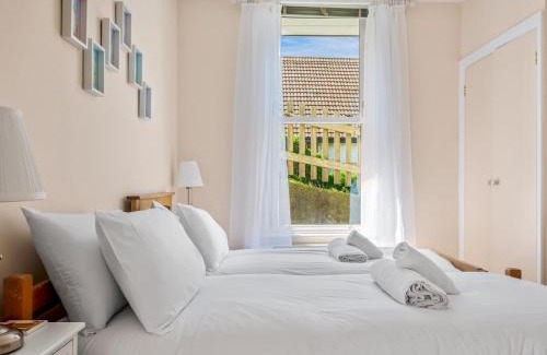 Herne Bay Apartamento | Pass the Keys Jarrahdale Beach House - Stunning Luxurious Holiday Pad by the sea