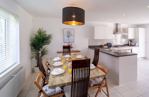 Bicester Casa | Pass The Keys Large Family Home 8+2 near Bicester Village