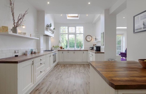 Cheadle Casa | Pass the Keys | Large Family Home