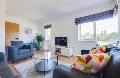 Didsbury Casa | Pass the Keys Lovely 3 Bedroom property golf club and parking