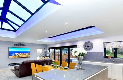 Cyncoed Casa | Pass the Keys | Luxury 4 Bedroom home only 10 mins From the City