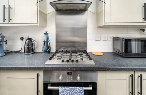 St Albans Casa | Pass the Keys | Luxury 2 Bedroom Townhouse in Central St Albans