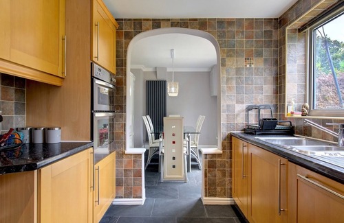Cheadle Casa | Pass the Keys | Modern Comfortable Home with parking