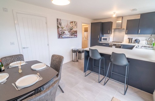 Edwalton Casa | Pass the Keys | Modern 3-Bed Home with Garden & Free Parking