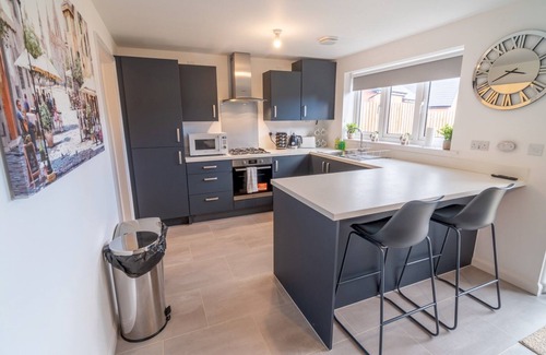 Edwalton Casa | Pass the Keys | Modern 3-Bed Home with Garden & Free Parking