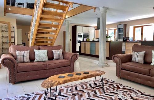 Kidwelly Casa | Pass the Keys Perfect Tranquil Holiday Home Old Forge Pumphouse
