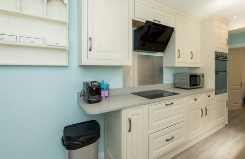 Reading Casa | Pass the Keys | Renovated Victorian Terrace near Reading Station