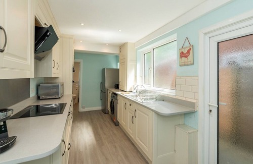 Reading Casa | Pass the Keys | Renovated Victorian Terrace near Reading Station