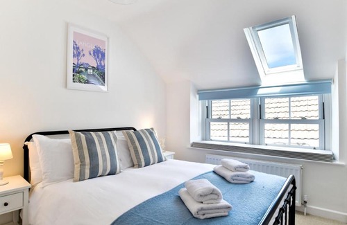 Mumbles Casa | Pass The Keys Rockhill Beautiful cosy cottage in Mumbles Sleeps 4