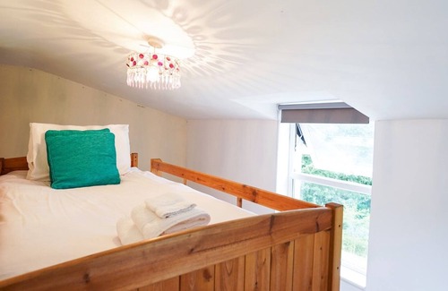 Glandyfi Casa | Pass the Keys | Scenic Rural 3 bedroom Cottage