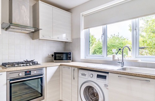 Runnymede Casa | Pass the Keys | Spacious family home in Surrey
