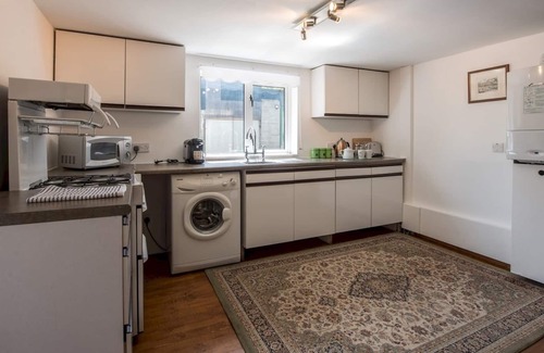 The Rhos Casa | Pass the Keys | Stable Lodge near to Llys y fran Oakwood Bluestone