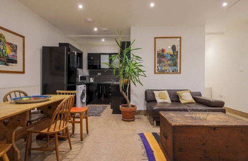St. Leonard's Apartamento | Pass the Keys | Stylish Flat - 20 Mins from Central London