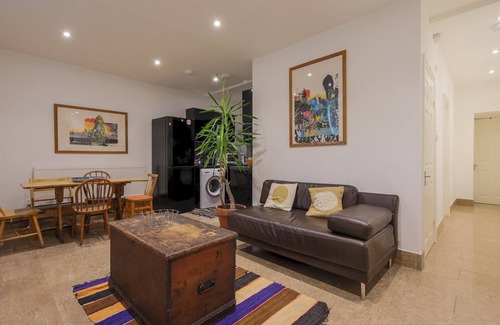St. Leonard's Apartamento | Pass the Keys | Stylish Flat - 20 Mins from Central London
