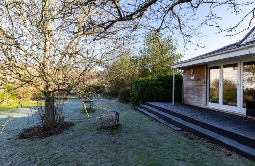 Easton Apartamento | Pass the Keys Stylish Garden cottage in Wells, Somerset