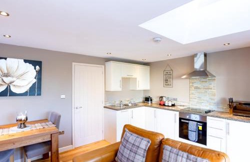 Easton Apartamento | Pass the Keys Stylish Garden cottage in Wells, Somerset