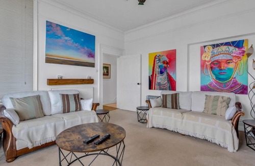 Herne Bay Apartamento | Pass the Keys Stylish period seaside apartment direct sea view