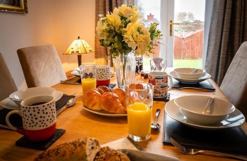 Shrewsbury Casa | Pass the Keys Town Location for Shrewsbury with 3 Bedrooms