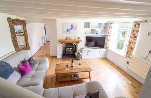 Whichford Casa | Pass the Keys Unicorn Cottage Rural Cotswold Escape