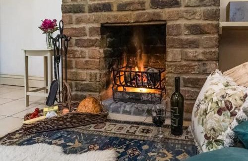 Wedmore Casa | Pass The Keys Wilf's Barn, Wedmore a romantic cottage for two