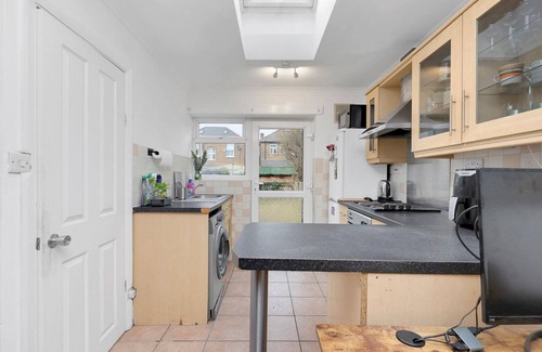 Forest Gate Casa | Pass the Keys | Your London Getaway: Cosy Flat in Prime Location