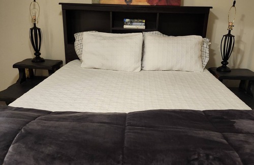Visalia Apartamento | PASSAGE TO YOSEMITE 45 MINUTES