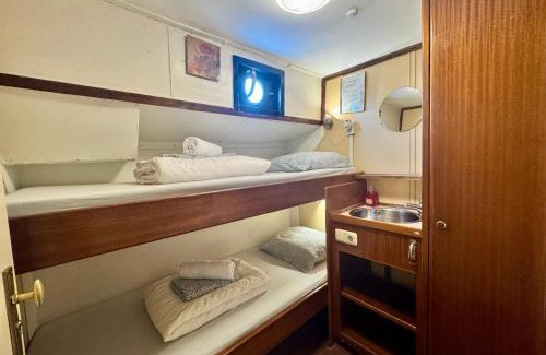 Nieuwmarkt en Lastage Alquiler De Eote | Passengership Avanti