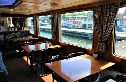 Nieuwmarkt en Lastage Alquiler De Eote | Passengership Avanti