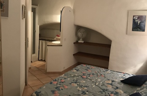 Vezenobres Casa | Passiflore, Duplex en pueblo medieval