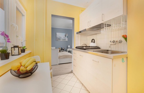 Baluty Apartamento | Pastel Blue Studio in Lodz by Renters