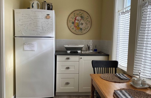 Duncan Apartamento | Pastoral, Minutes to town, trails and wineries and a hot tub!