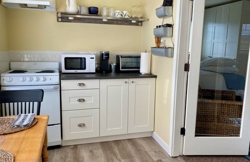 Duncan Apartamento | Pastoral, Minutes to town, trails and wineries and a hot tub!