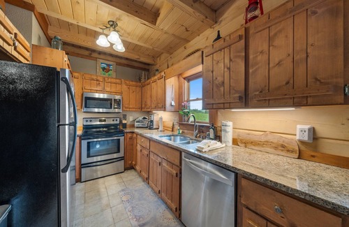 Todd Casa | Pastoral Mountain Cabin in Todd