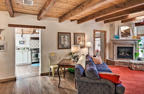 Patagonia Cabaña | ¡NUEVO! Patagonia Cottage w / Patio + Yard, Walk to Town!