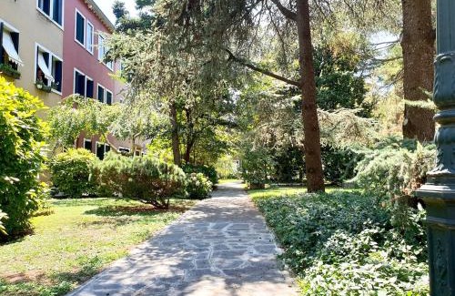 Molina Apartamento | Patch of Eden