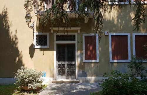 Molina Apartamento | Patch of Eden