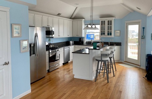 South Beach Haven Casa | Path to beach across the street! Amazing Ocean and Bay Views