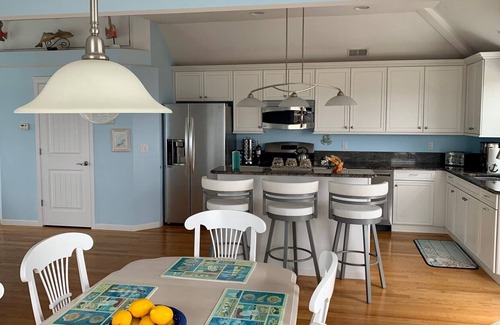 South Beach Haven Casa | Path to beach across the street! Amazing Ocean and Bay Views